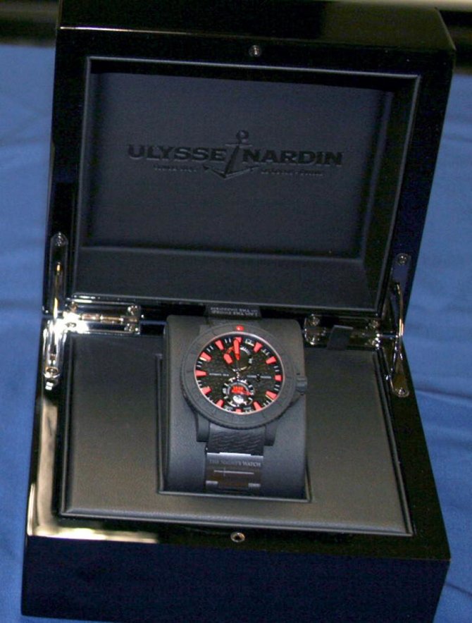 Ulysse Nardin Black Sea 'Game of Thrones' Maxi Marine Diver Black Sea 'Game of Thrones' Limited Edition 25 - фото 5