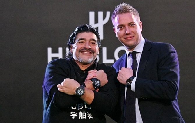 Hublot 716.CI.1129.RX.DMA11 King Power Maradona - фото 5
