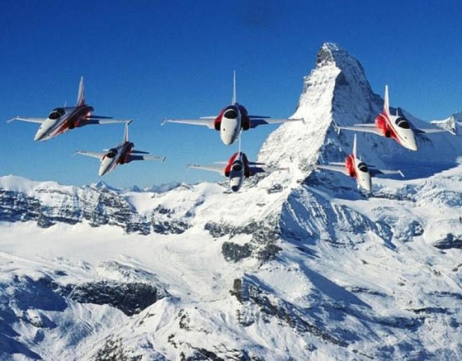 Breitling AB04203J|BD29|377A Chronomat 44 GMT Patrouille Suisse 50th Anniversary - фото 7